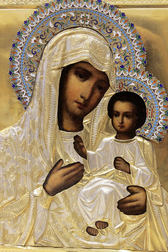 Антикварная икона Богоматерь "Иверская" в резном киоте - фото 3