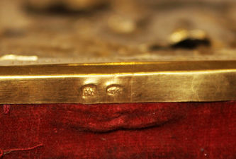 Антикварная икона Богоматерь "Иверская" в резном киоте - фото 4