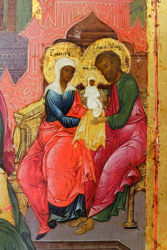 Старинная икона "Рождество Пресвятой Богородицы" в золоченом окладе - фото 3