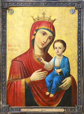 Старинная икона "Пресвятая Богородица Иверская", украшенная серебряной ризой