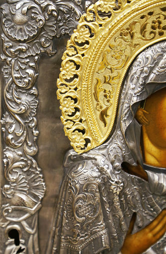 Мастер-ювелир Кривоногов Михаил Васильев
Старинная икона "Богоматерь Толгская" в окладе с предстоящими - фото 2