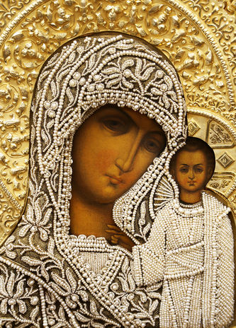 Фирма Курлюкова
Старинная икона "Казанская Богоматерь" в окладе с жемчугом - фото 2