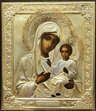 Старинная икона "Иверская Богоматерь" в окладе с пальметтами