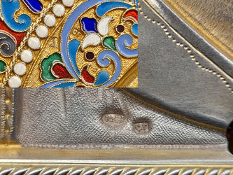 Фабрика Семена и Петра Галкиных
Старинная икона "Богоматерь Иверская" в окладе с эмалью - фото 5