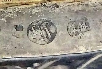 Старинная икона "Богоматерь Казанская" в рельефном окладе - фото 5