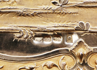 Старинная икона "Троица Ветхозаветная" в барочном окладе - фото 5