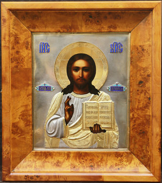 Фабрика Галкиных Семена и Петра
Старинная икона "Господь Вседержитель" в окладе с эмалью и меандром - фото 4