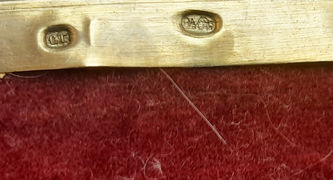 Фабрика Галкиных Семена и Петра
Старинная икона "Господь Вседержитель" в окладе с эмалью и меандром - фото 5